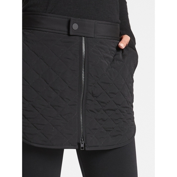 Athleta Toasty Buns Insulated Skirt in Black Size 6 - Picture 6 of 10